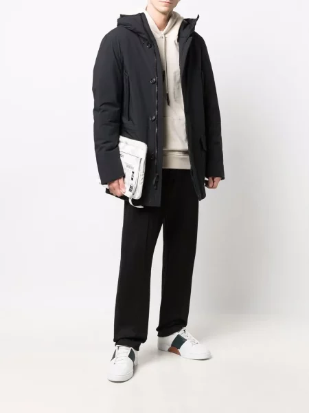 Pūkinė striukė Woolrich juoda