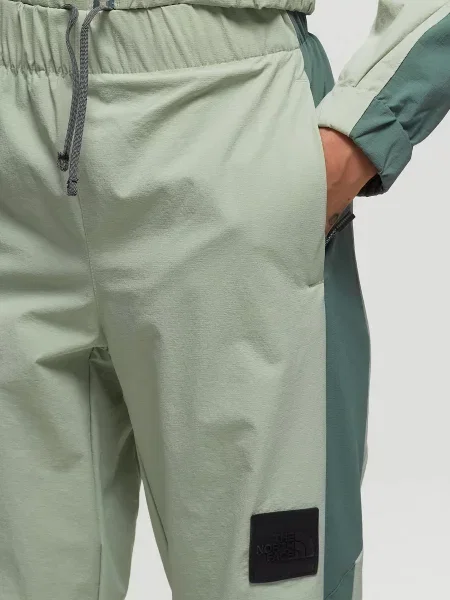 Спортивные штаны The North Face без косточек зеленые