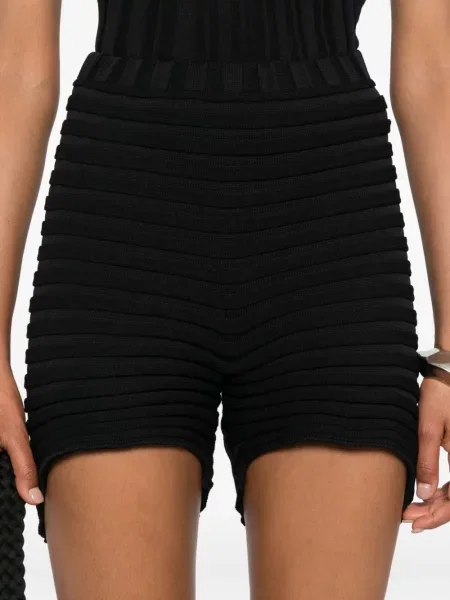 Pantaloni scurți Issey Miyake tricotate negru