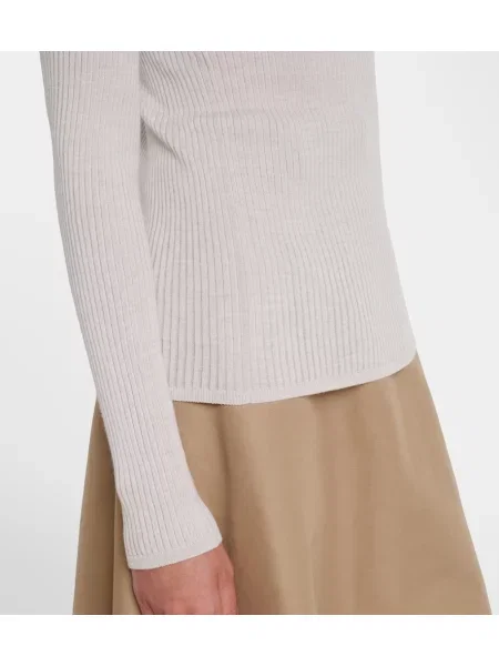 Heláncă Moncler de lână bej
