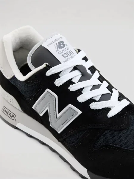 Жіночі Кросівки повсякденні New Balance текстиль чорний