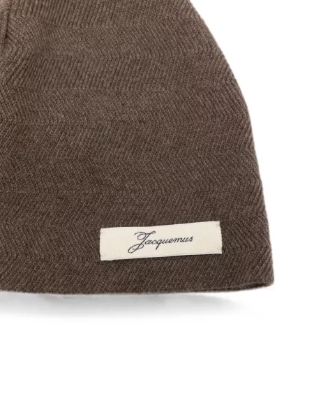 Căciulă Jacquemus tricotate cu model herringbone maro