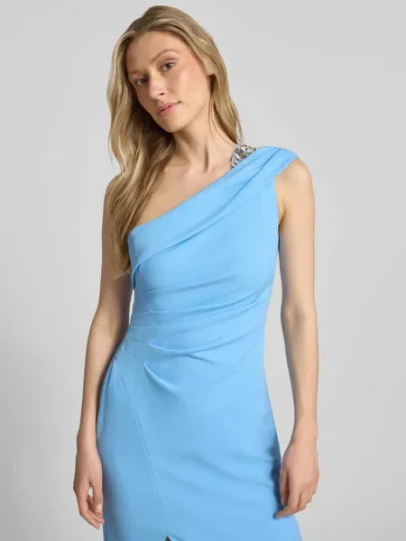 Sukienka wieczorowa o kroju slim fit z marszczeniami Adrianna Papell
