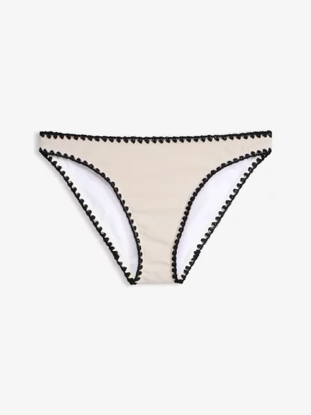 Skąpe figi bikini z haftem białe