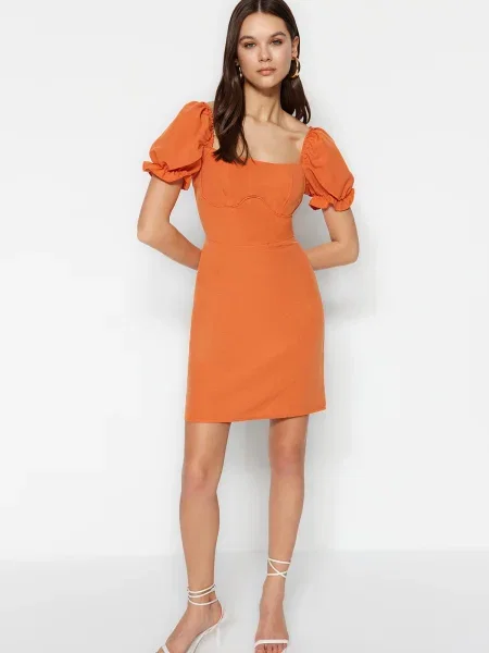 Mini obleka Trendyol rdeča