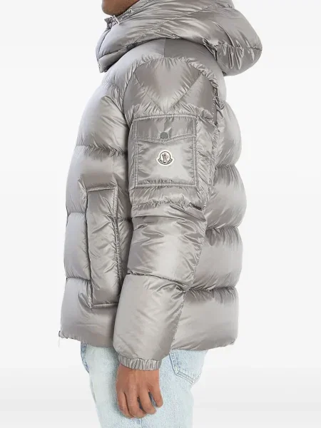 Geacă cu puf Moncler cu glugă gri