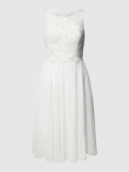 Suknia ślubna z ozdobnym obszyciem Laona biała