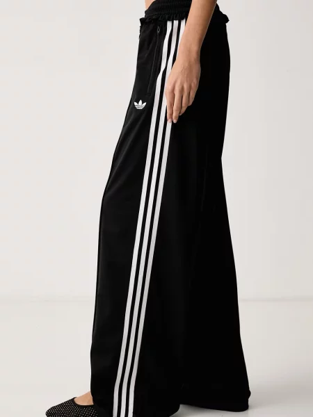 Adidas Originals широк панталон дамски Pleated Firebird черно