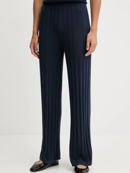 Спортен панталон MM TEMA с изчистен дизайн тъмносиньо