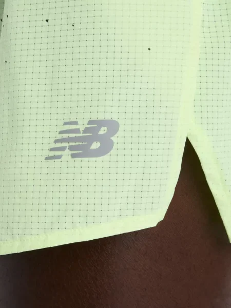 Спортивные шорты New Balance с принтом зеленые