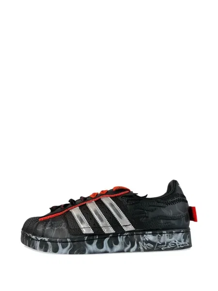 Sneakerși Adidas Superstar cu imagine cu model camuflaj negru