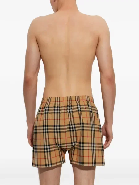 Pantaloni scurți Burberry în carouri