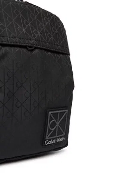 Crossover torbica Calvin Klein Utility Emblem Reporter crna