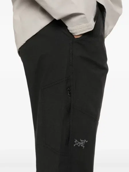 Pantaloni Arc'teryx negru