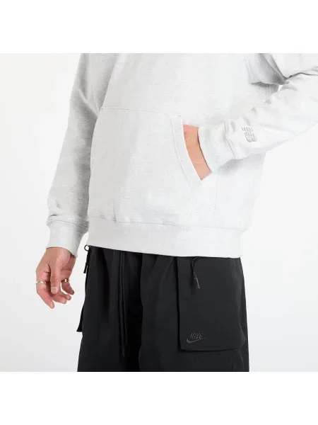 Меланжов суичър с качулка New Balance с качулка с принт сиво