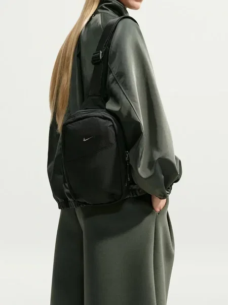 Nike Sportswear чанта през рамо Aura 5L черно