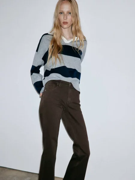 Dżinsy Sienna flare crop czekoladowy Kobieta 40 MANGO