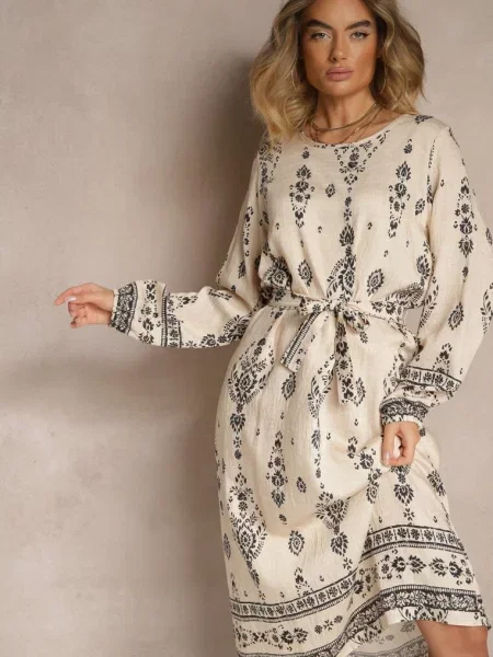 Jasnobeżowa Pudełkowa Sukienka Boho w Etniczne Wzory z Lisalenea beżowa