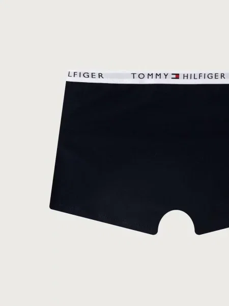 Tommy Hilfiger прилепнали боксерки за деца от с 5 броя