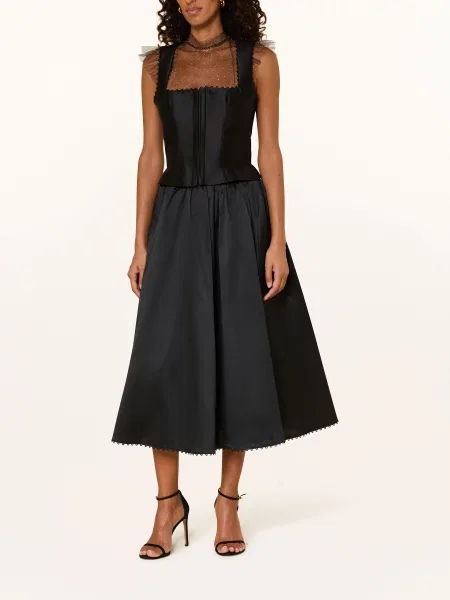 Kinga Mathe Dirndl Halenka Heiki S Třpytivou Přízí tmavě hnědá