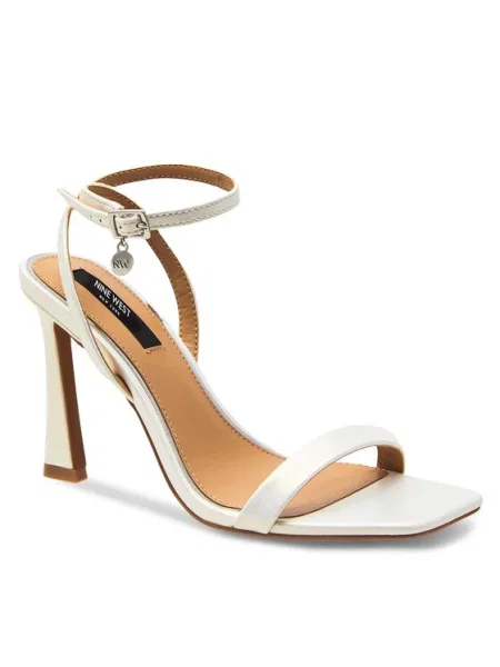 Nine West Basutės balta