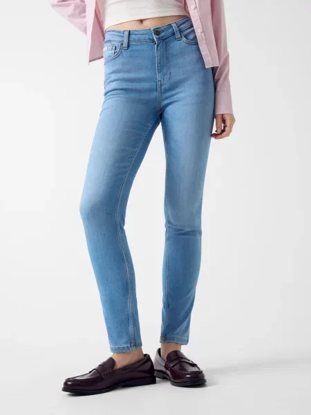 GUESS JEANS Džínsy denim modrá
