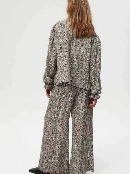 Undress Code штани wide leg з купро Easy Going