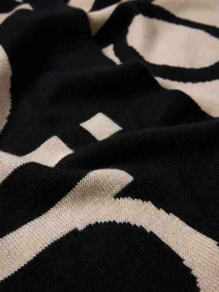 Szalik Calvin Klein Bold Logo Wool Scarf Black Universal czarna