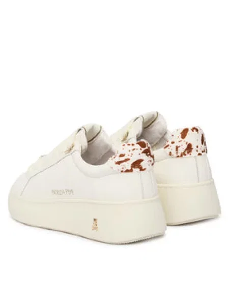 Sneakersy Patrizia Pepe bílé