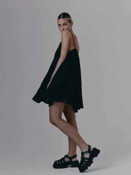 Сукня MUUV. MINIME mini розкльошена чорний