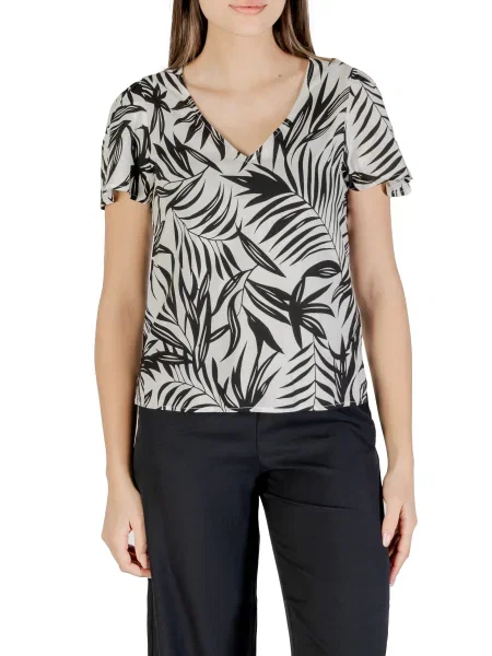 Wielobarwność bluzka Vero Moda w kwiatki z krótkim rękawem czarna