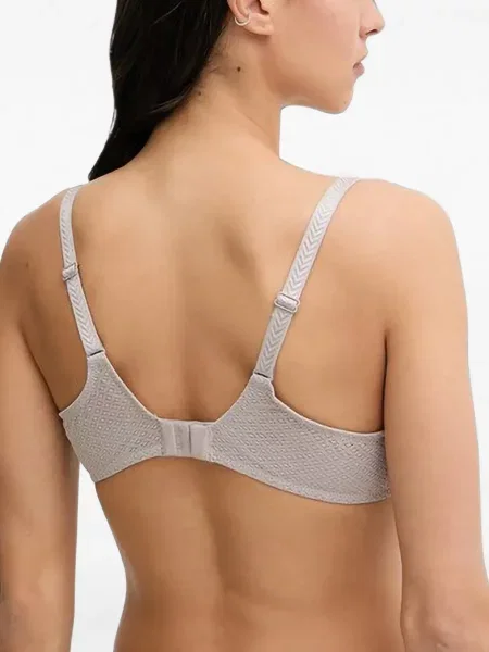 Sutien Chantelle din dantelă