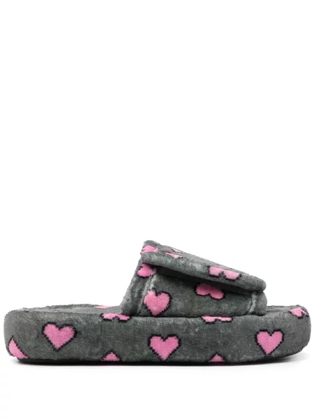 Papuci Natasha Zinko cu motiv cu inimi gri
