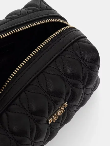 Кожаная косметичка Guess