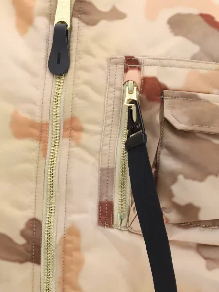 Vestă Alpha Industries cu imagine cu model camuflaj