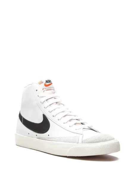 Blejzer Nike bijela
