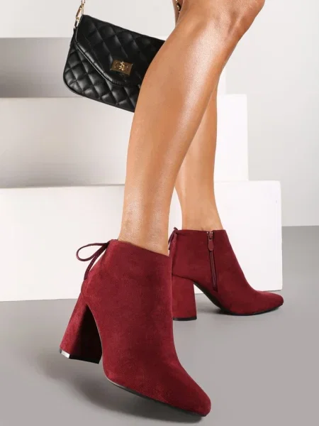 Botine Ittelena bordo