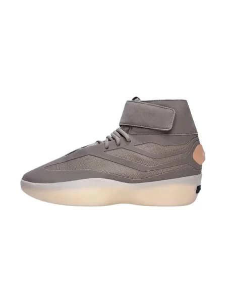 Sneakersy Adidas zamszowe do koszykówki brązowe