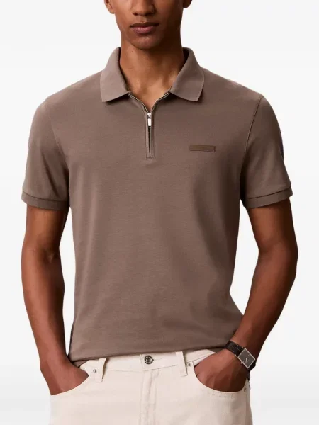 Pólóing Calvin Klein autogrammal barna
