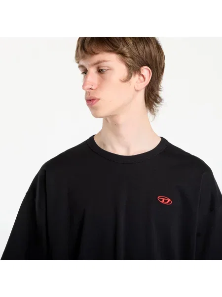 Тениска Diesel с изчистен дизайн черно