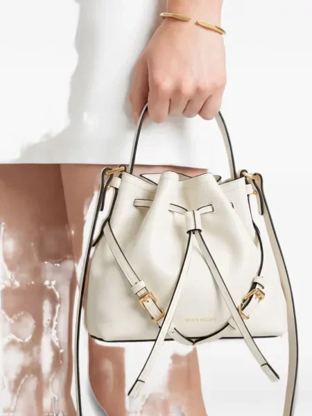 Kožená kabelka Givenchy