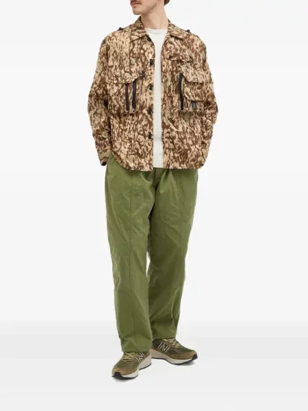 Geacă South2 West8 cu imagine cu model camuflaj