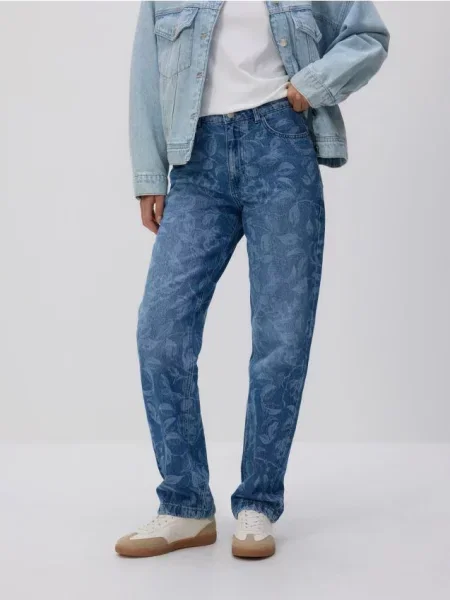 Reserved Jeansy straight ze wzorem niebieski