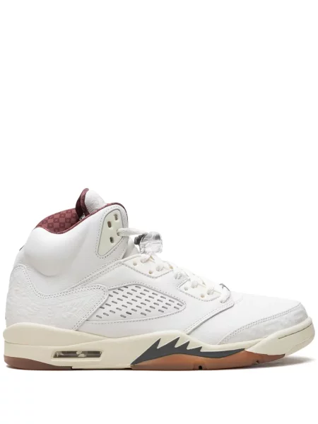 Sneakerși Jordan alb