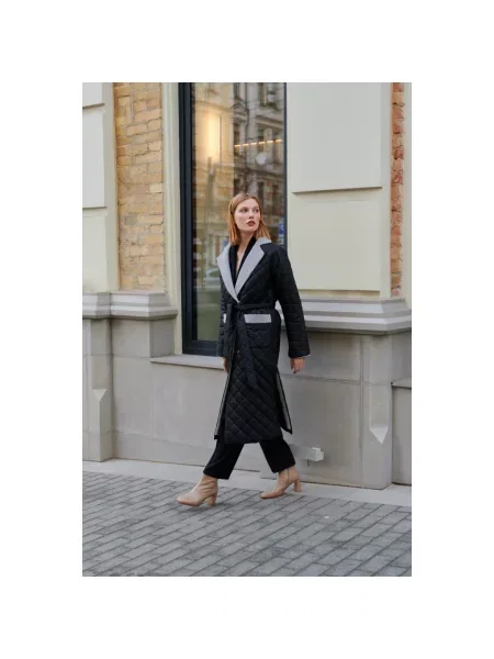 Стьобане пальто-халат Estro чорне