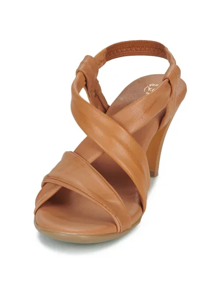 Pantofi Betty London maro