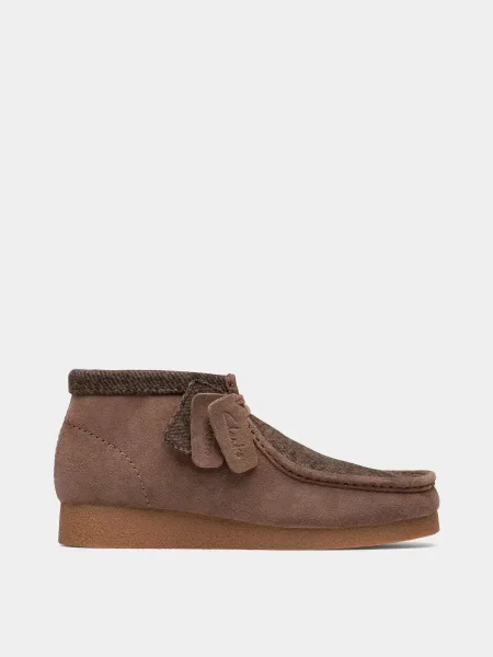 Замшевые ботинки Clarks коричневые