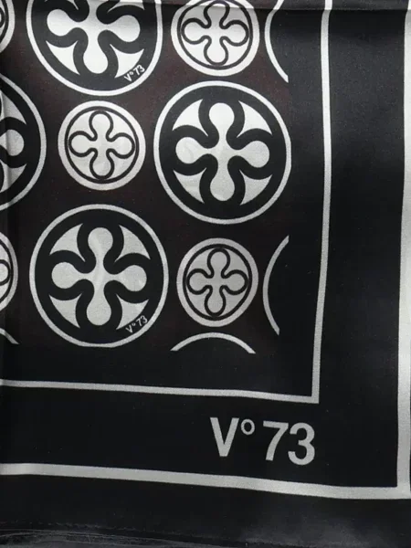 Fular V°73 de mătase negru