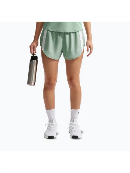 Pantaloni scurți de antrenament pentru femei Nike One Woven steam/white/white alb