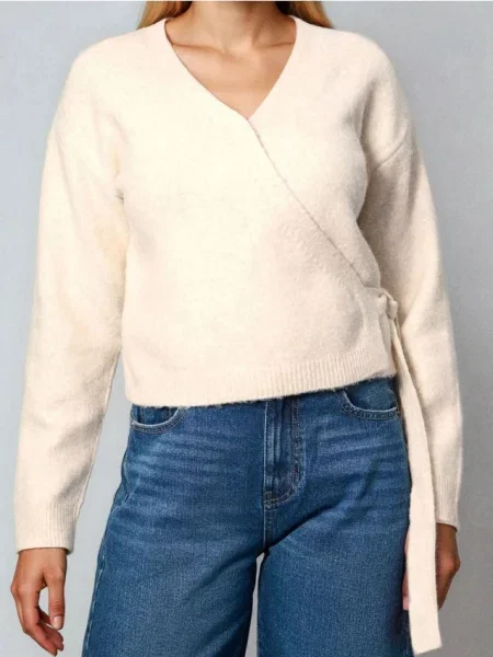 Светр крою «на запах» з домішкою вовни бежевий